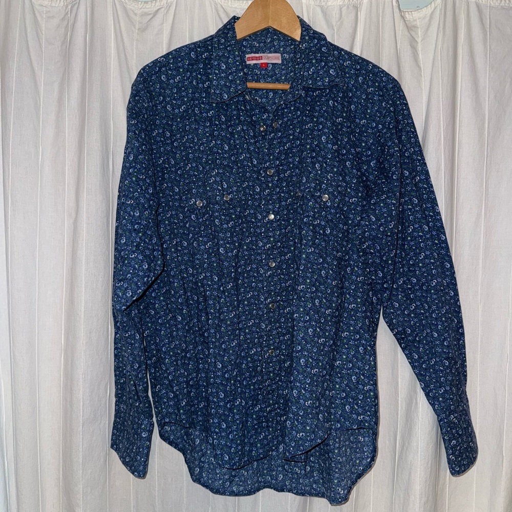 Men's Casual Navy Blue Button-Down Shirt